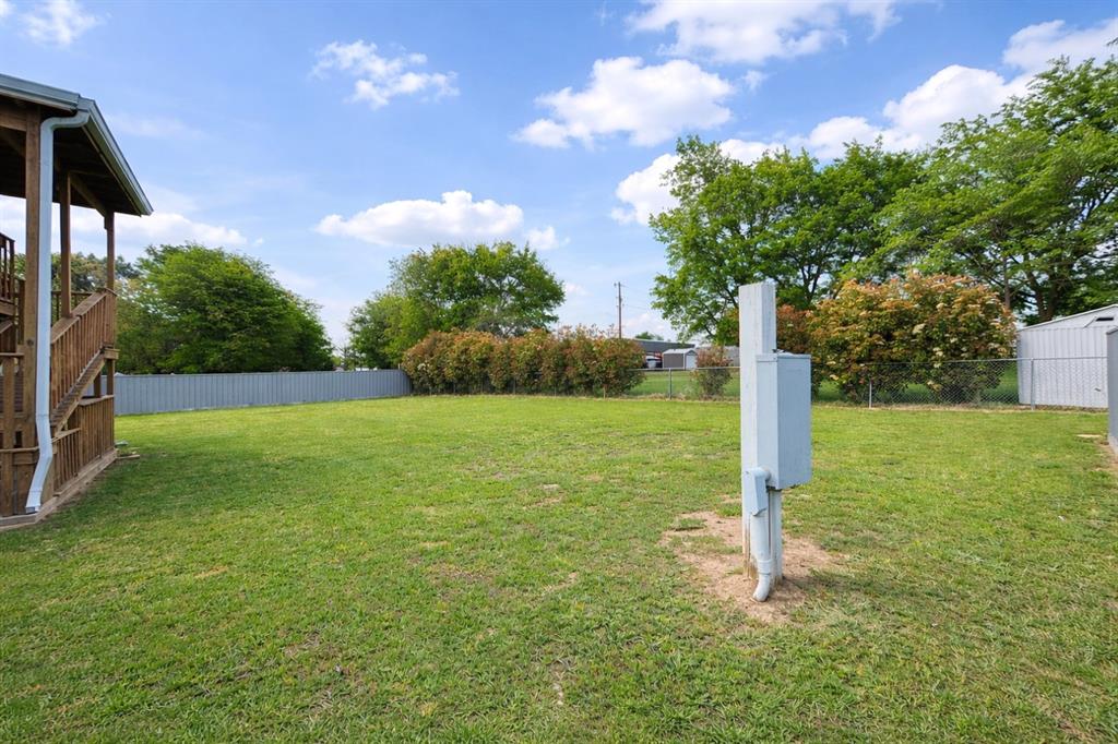 400 Comanche Property Photo 5