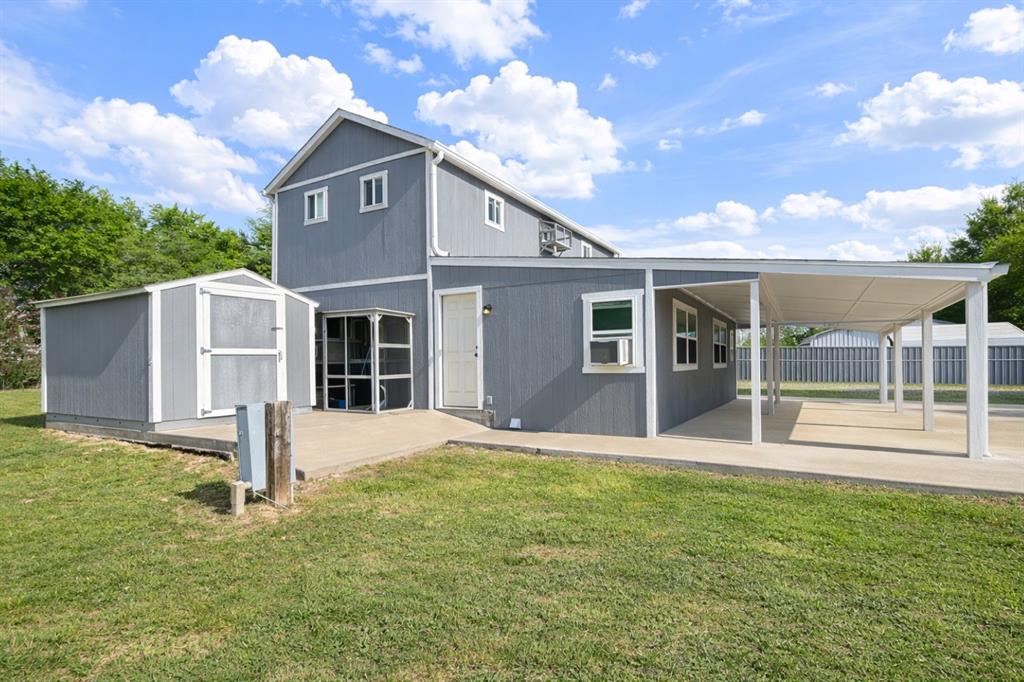 400 Comanche Property Photo 8