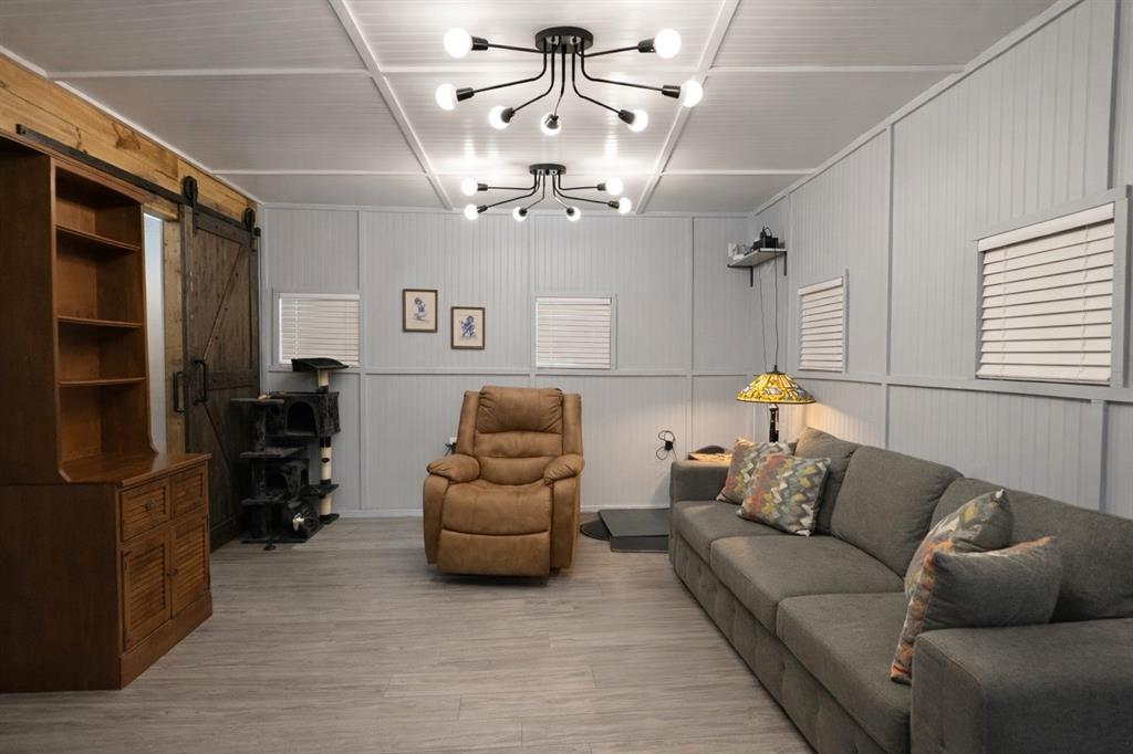 400 Comanche Property Photo 15