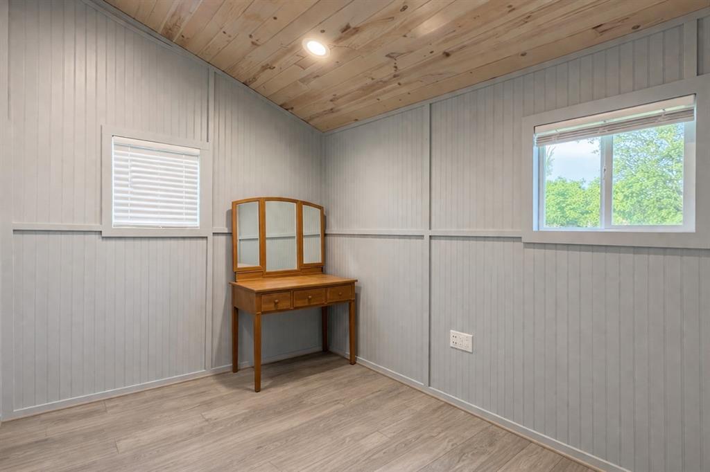 400 Comanche Property Photo 28