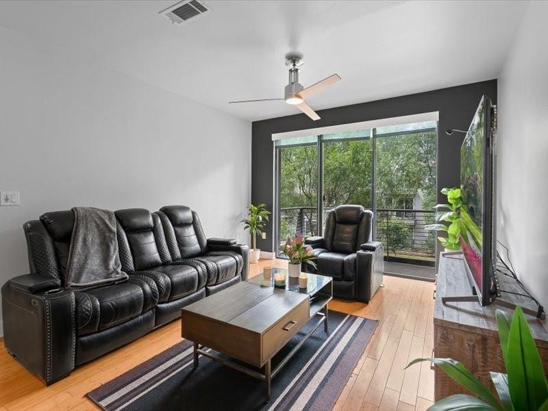 4414 Cedar Springs Road 209