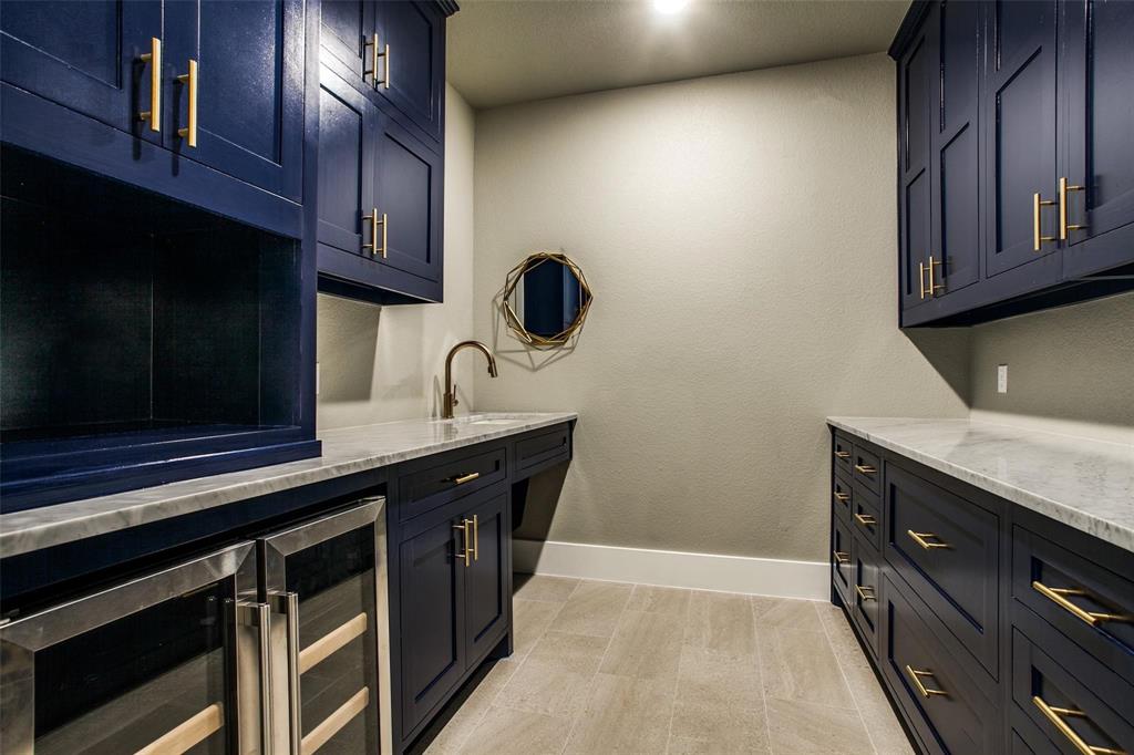 1024 Halsell Street Property Photo 14