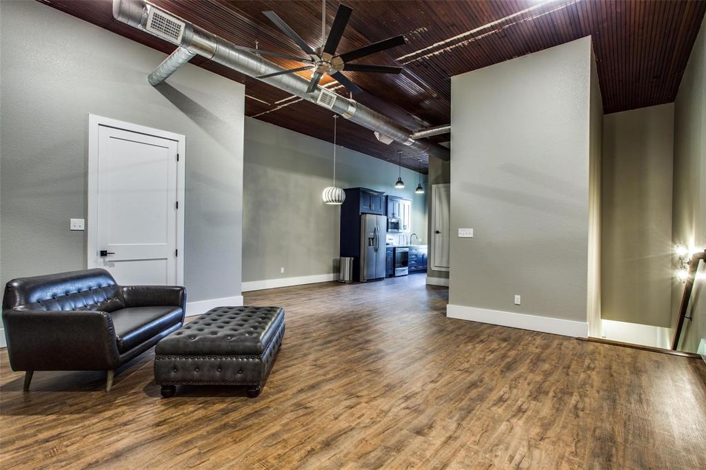 1024 Halsell Street Property Photo 16