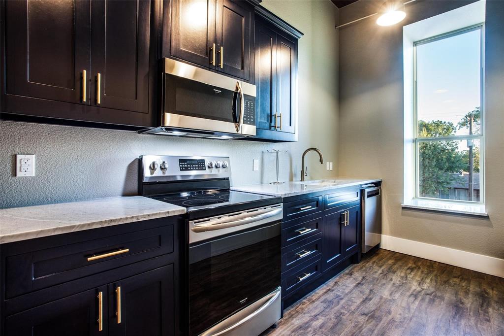 1024 Halsell Street Property Photo 18