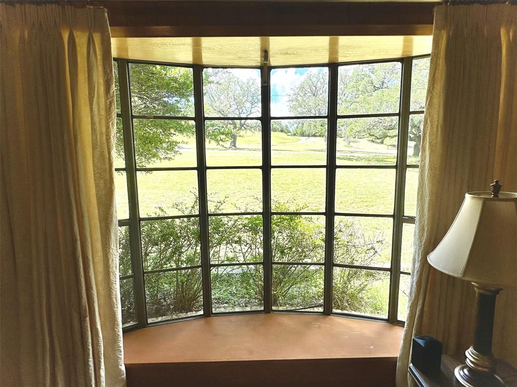 500 Apache Trail Property Photo 4