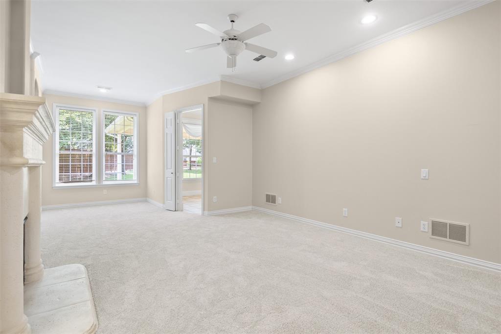 2202 Somerset Property Photo 19