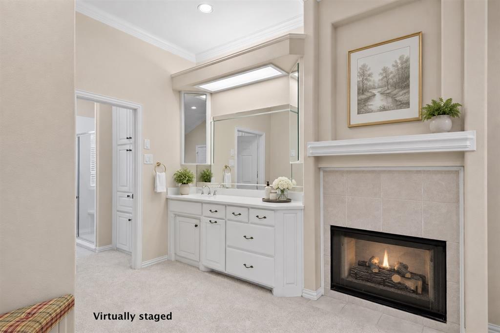 2202 Somerset Property Photo 20