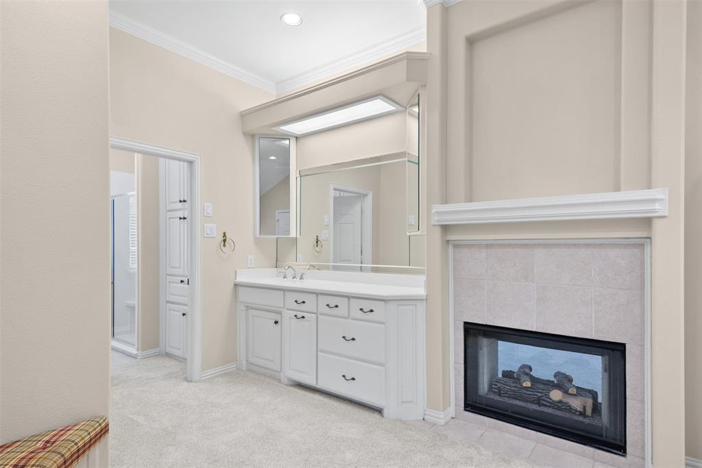 2202 Somerset Property Photo 21