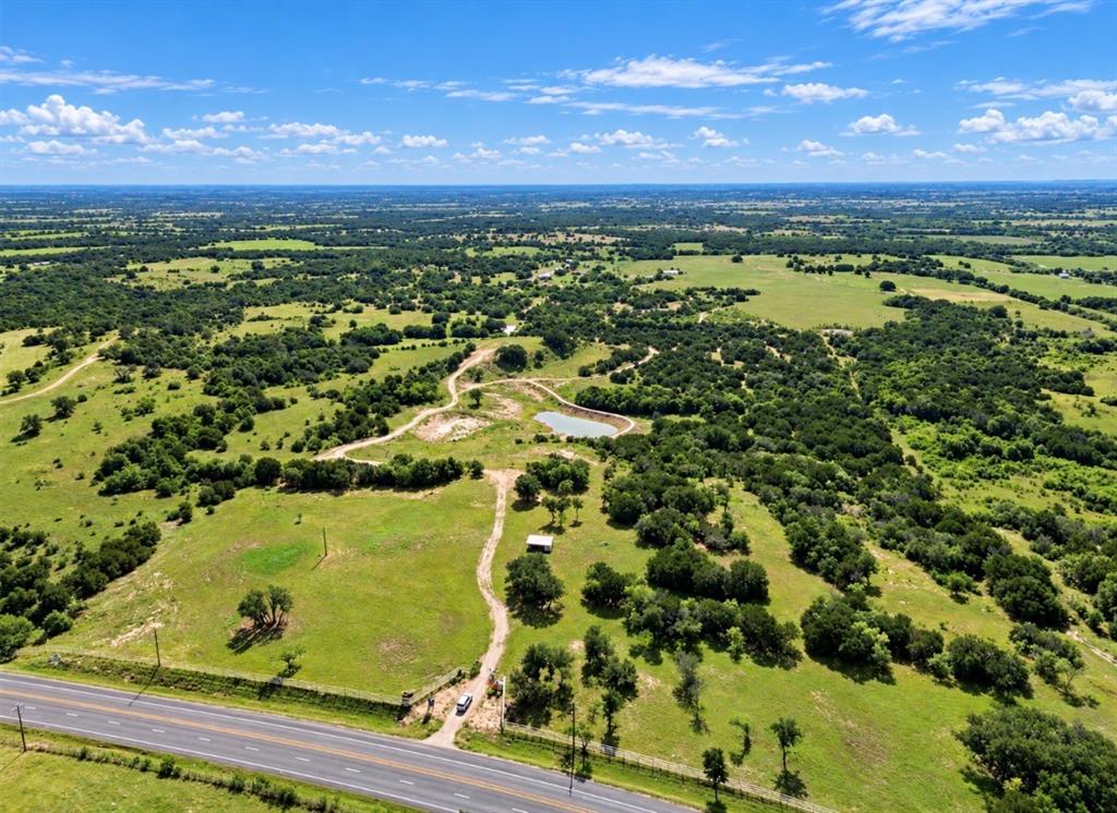 35828 N Us Highway 281 Property Photo 1