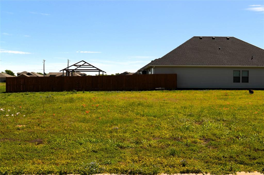 325 Preston Road Property Photo 1