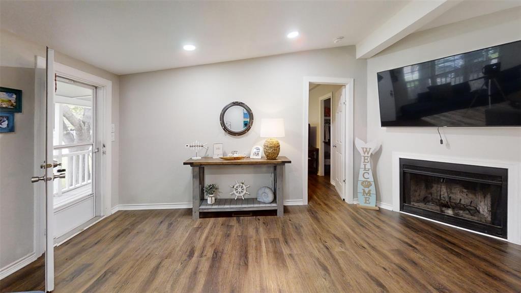3703 Hartwood Drive Property Photo 4