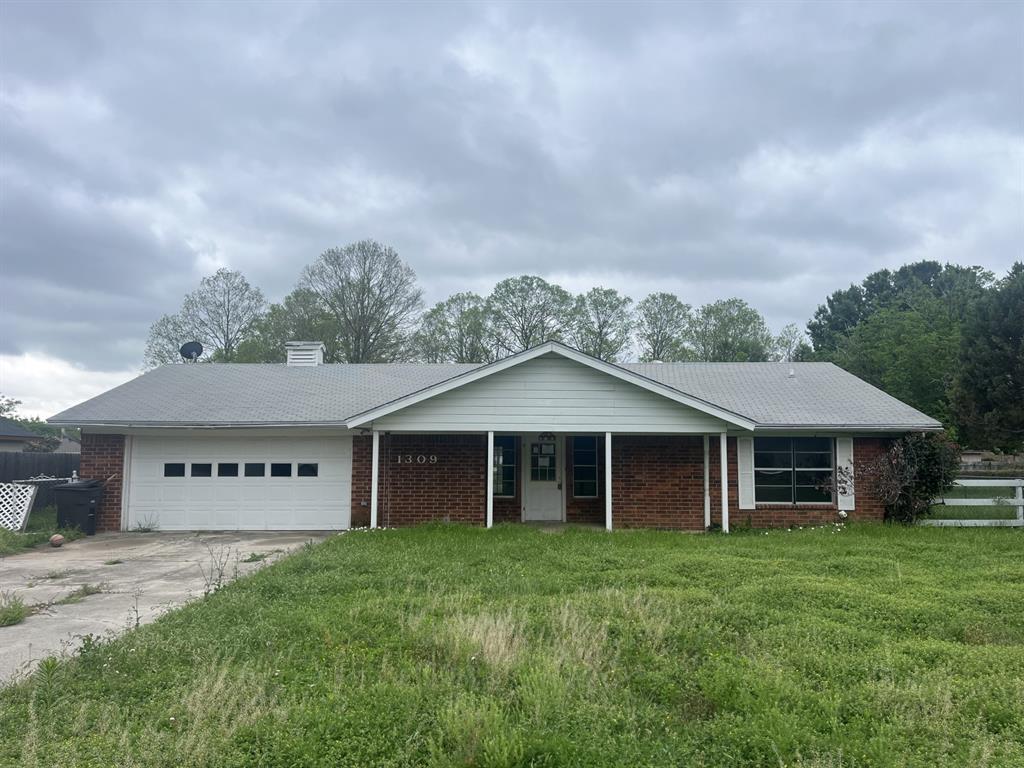 1309 Sherry Lane