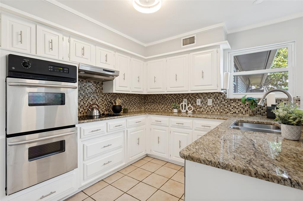 9517 Fallbrook Drive Property Photo 18