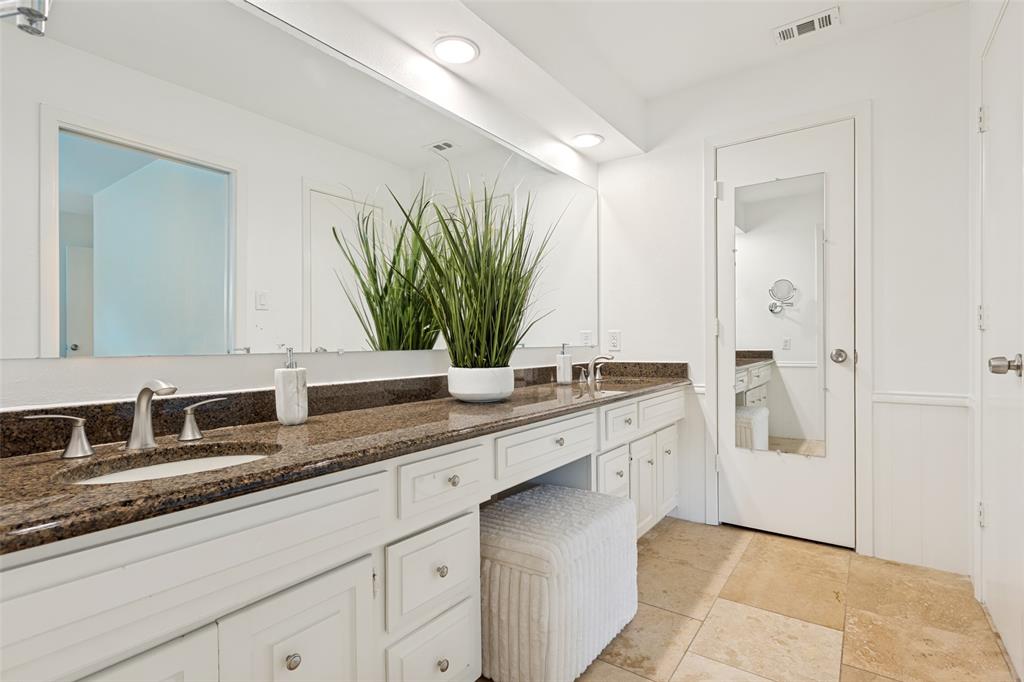 9517 Fallbrook Drive Property Photo 19