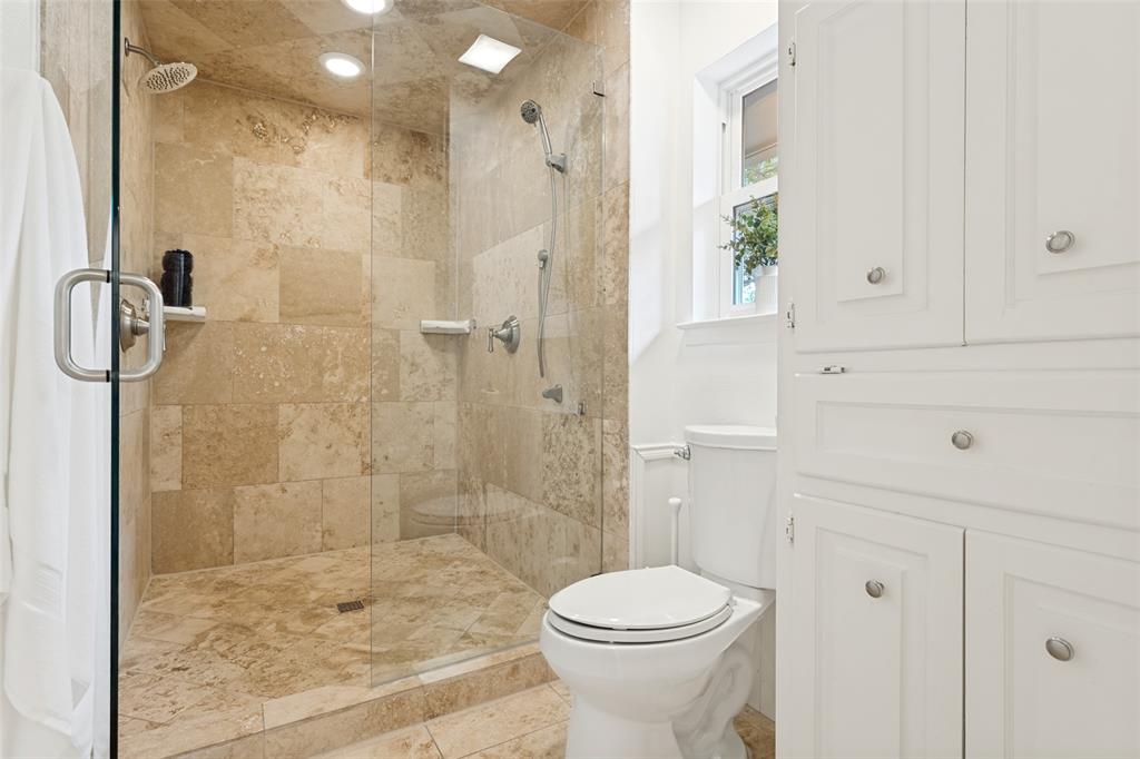 9517 Fallbrook Drive Property Photo 20