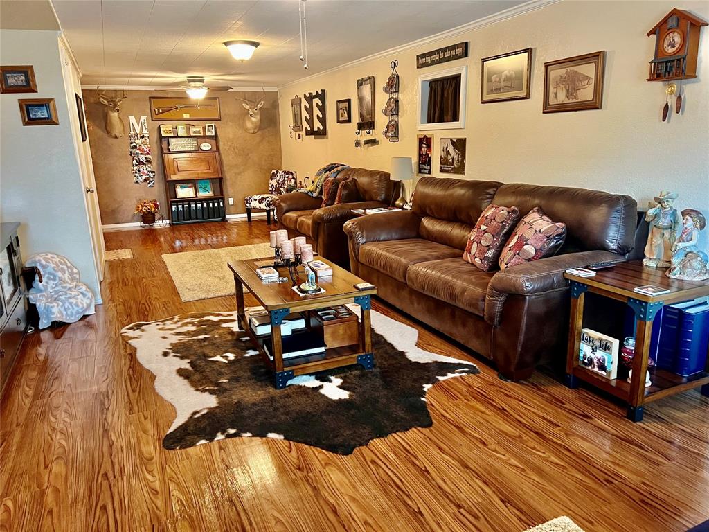 309 Broken Arrow Property Photo 16