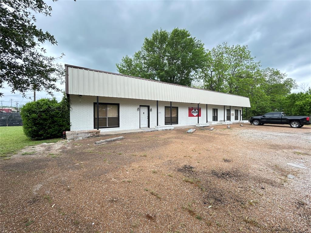 1021 Park Street Property Photo 2