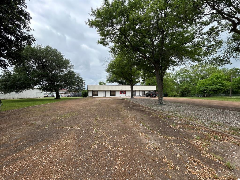 1021 Park Street Property Photo 4