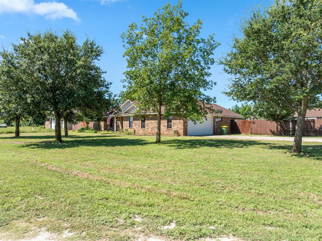 6209 State Highway 171 Property Photo 2