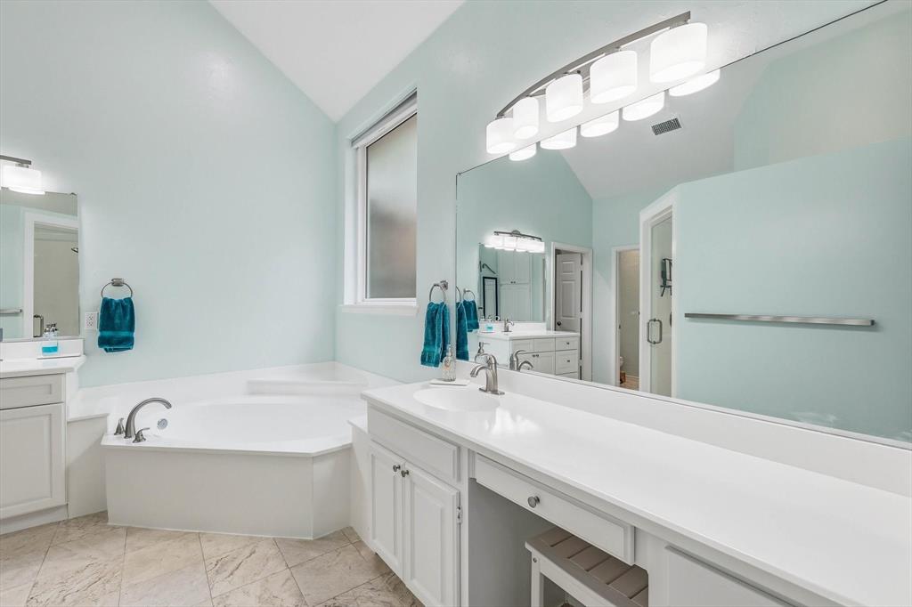 2105 Leeds Drive Property Photo 14