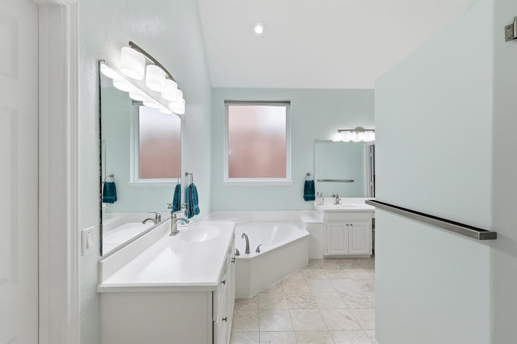 2105 Leeds Drive Property Photo 17
