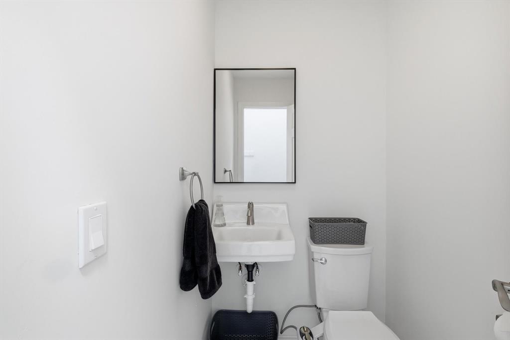2105 Leeds Drive Property Photo 18