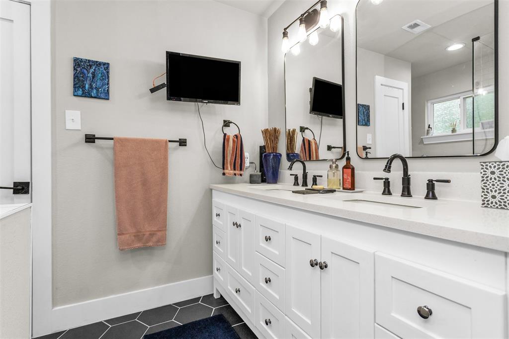 3963 Summit Ridge Drive Property Photo 12