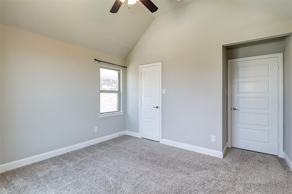 1915 Legendary Reef Way Property Photo 27