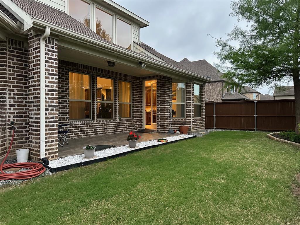 1915 Legendary Reef Way Property Photo 29