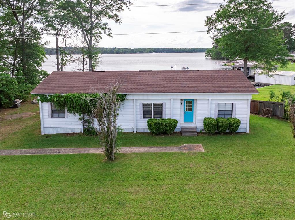 1589 Airport Loop Property Photo 1