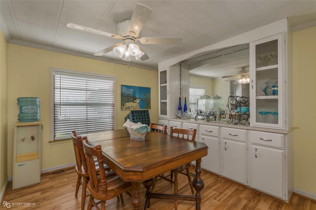 1589 Airport Loop Property Photo 19