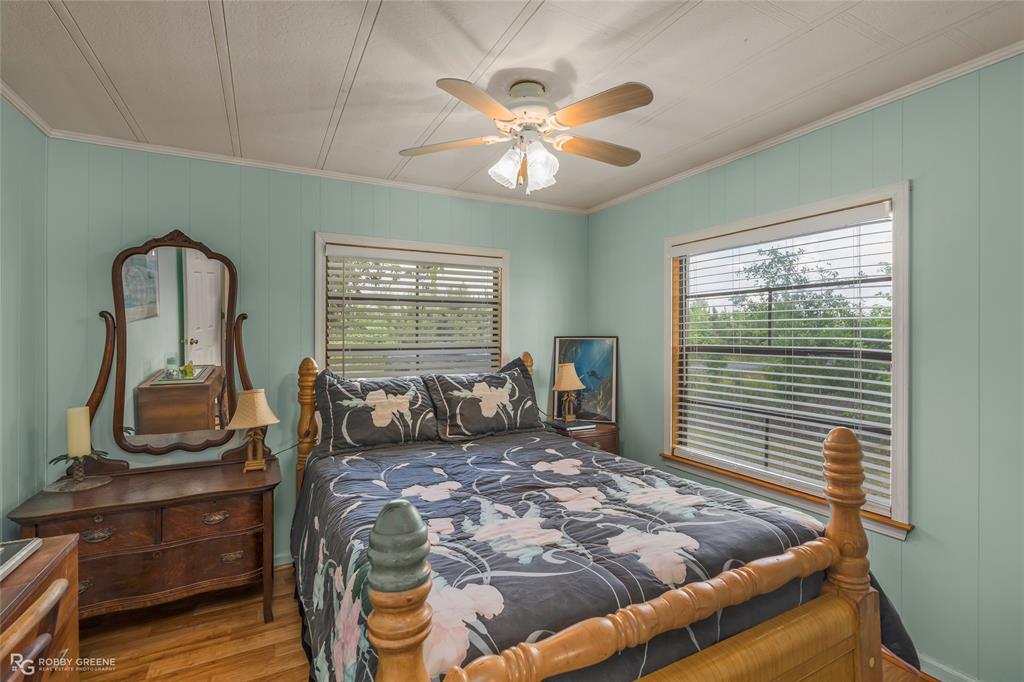 1589 Airport Loop Property Photo 27