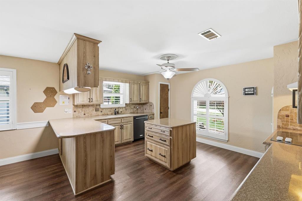 1504 Cloister Way Property Photo 8