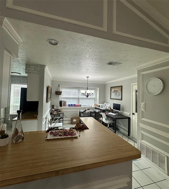 2317 Springridge Drive Property Photo 3