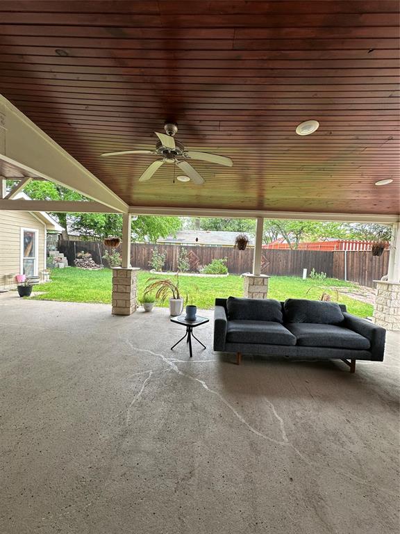 2317 Springridge Drive Property Photo 11