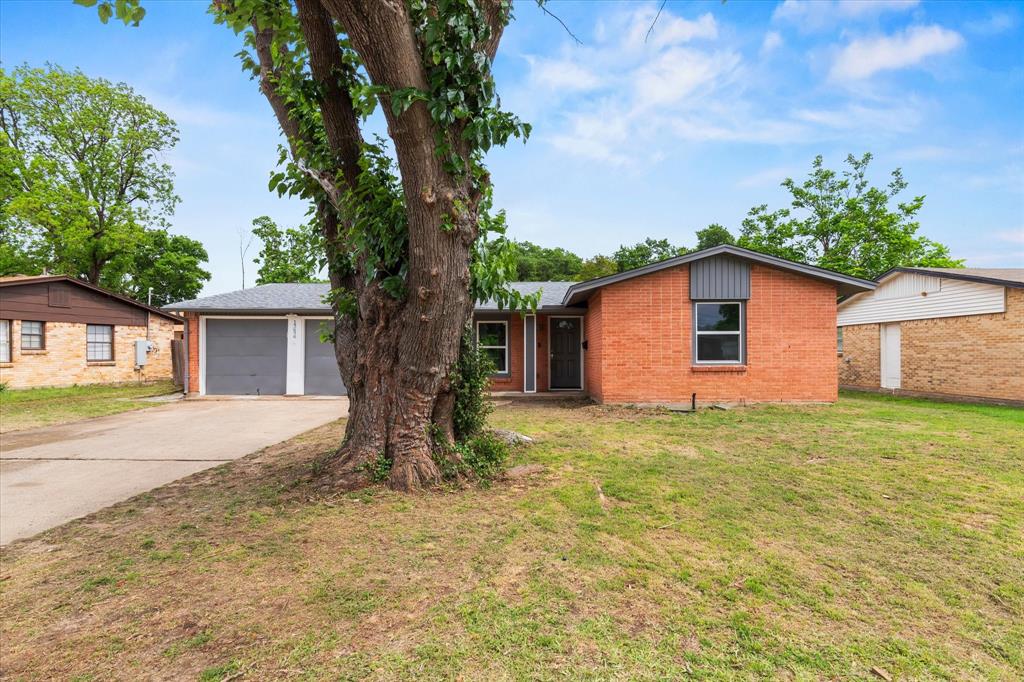 13634 Pyramid Drive Property Photo 2