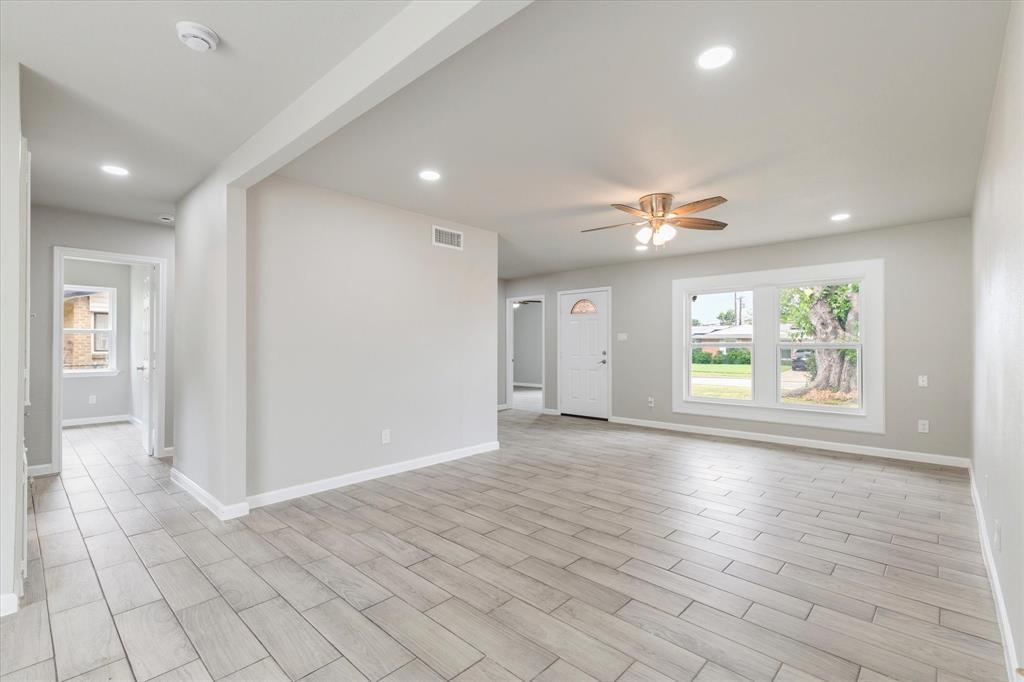 13634 Pyramid Drive Property Photo 7
