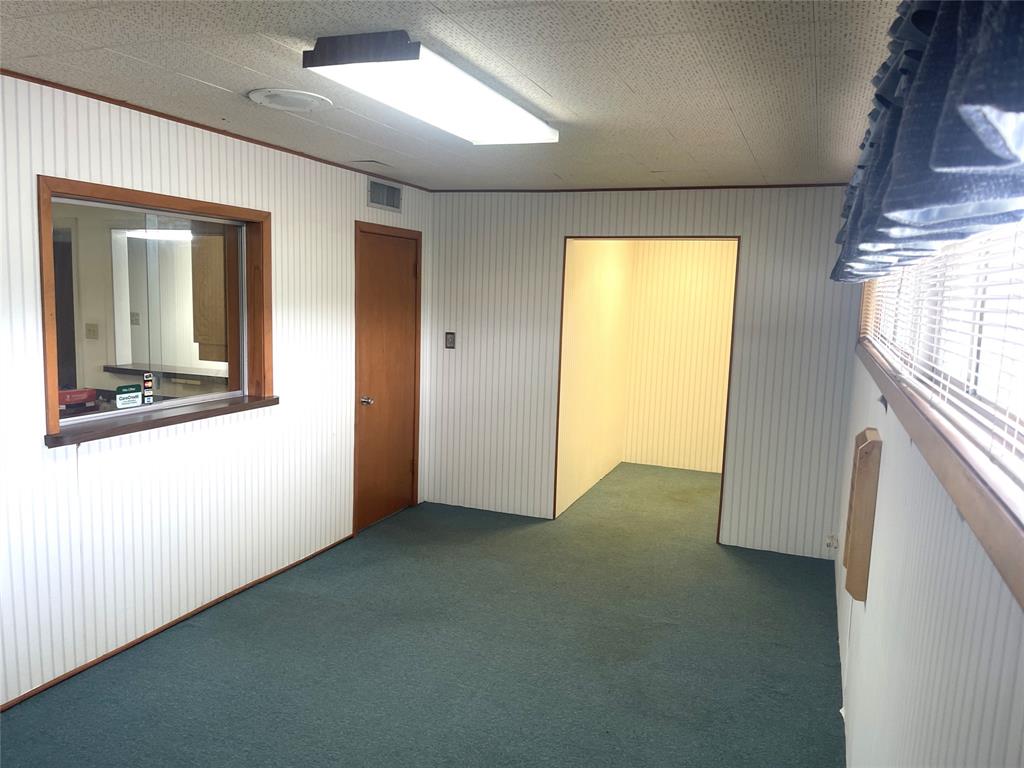 3146 N Market Street Property Photo 6