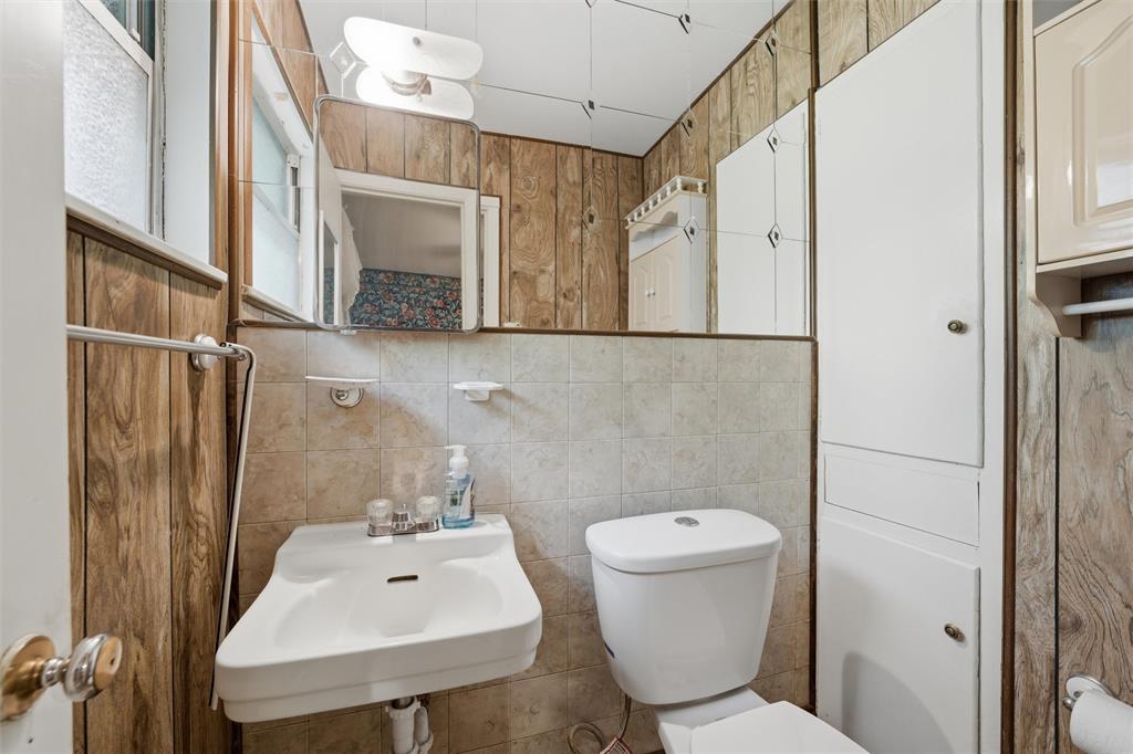 4137 Hiland Drive Property Photo 10
