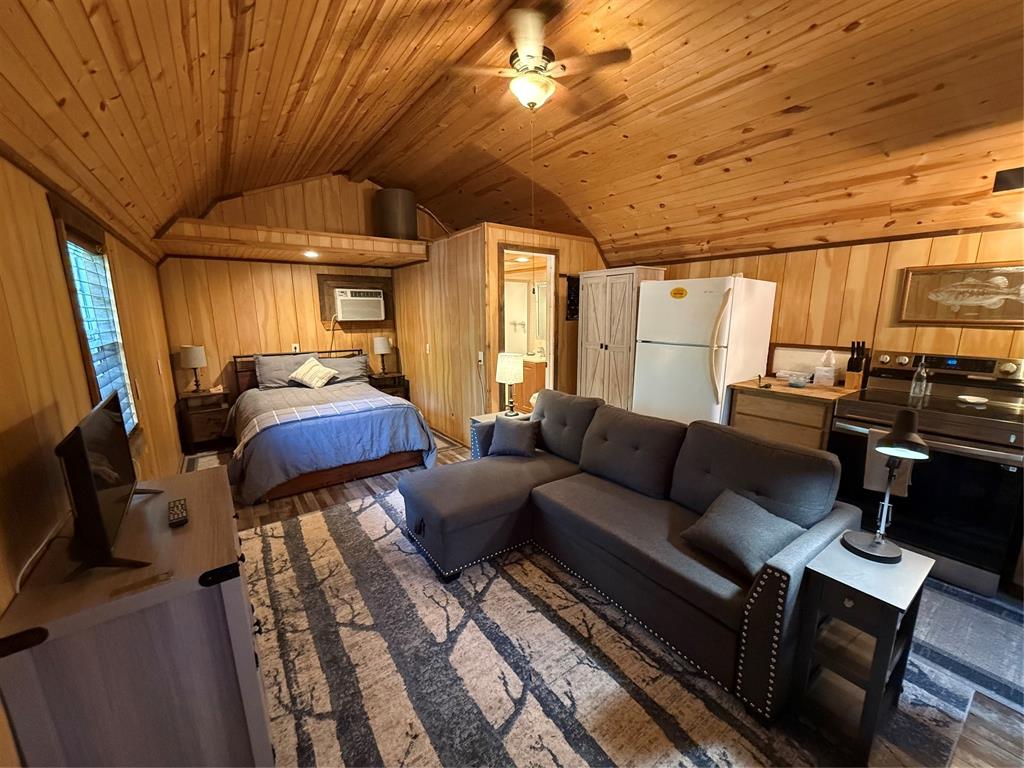 11756 Catfish Road Property Photo 6
