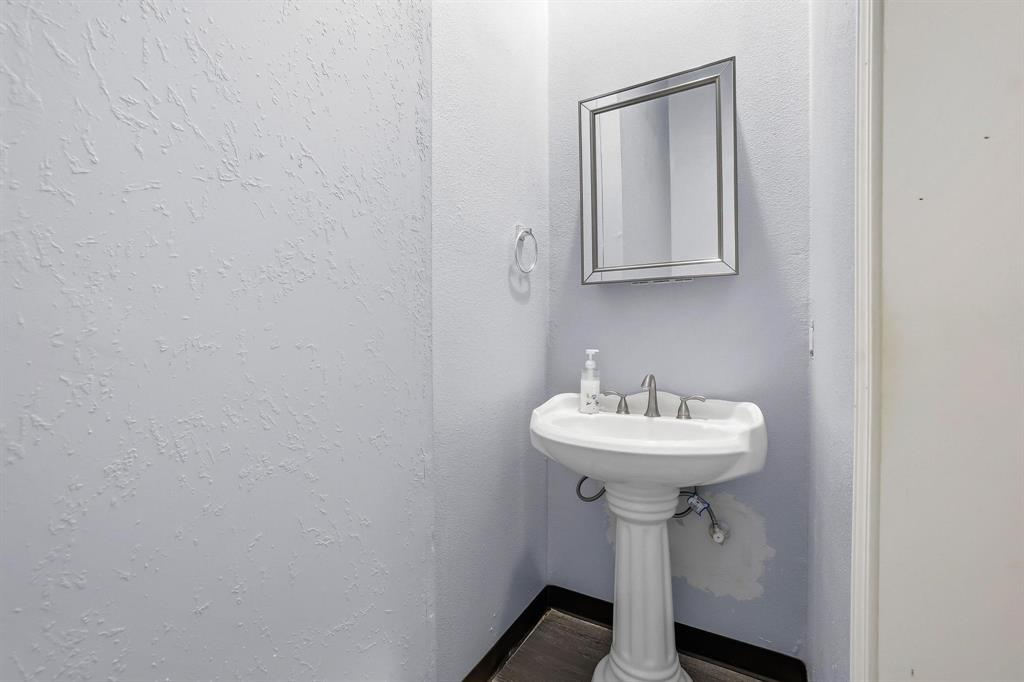 3301 S State Highway 121 Property Photo 32
