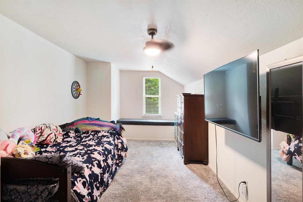 505 N Howison Street Property Photo 8