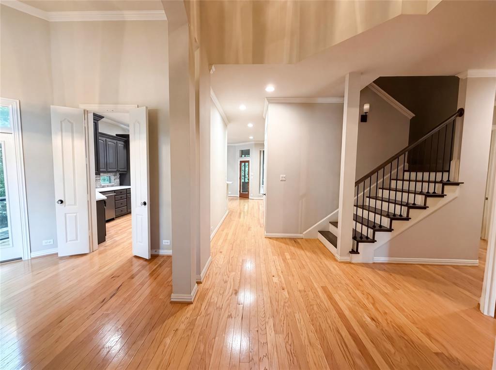 1309 Winding Brook Drive Property Photo 10