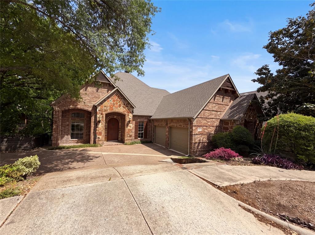 1309 Winding Brook Drive Property Photo 25
