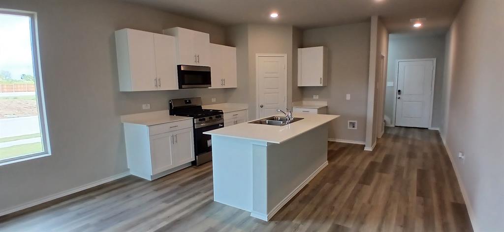 300 Perk Street Property Photo 2