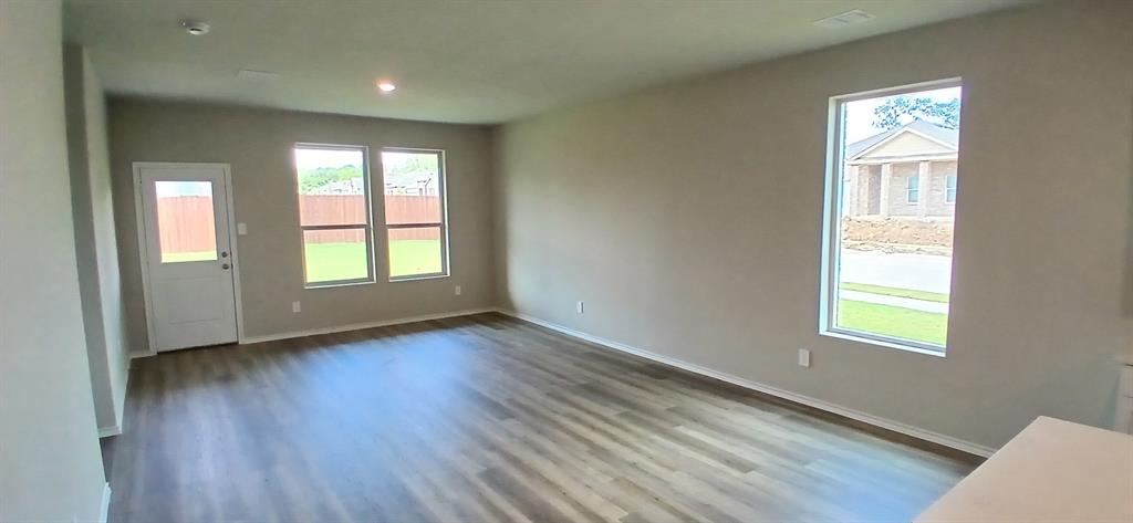 300 Perk Street Property Photo 3