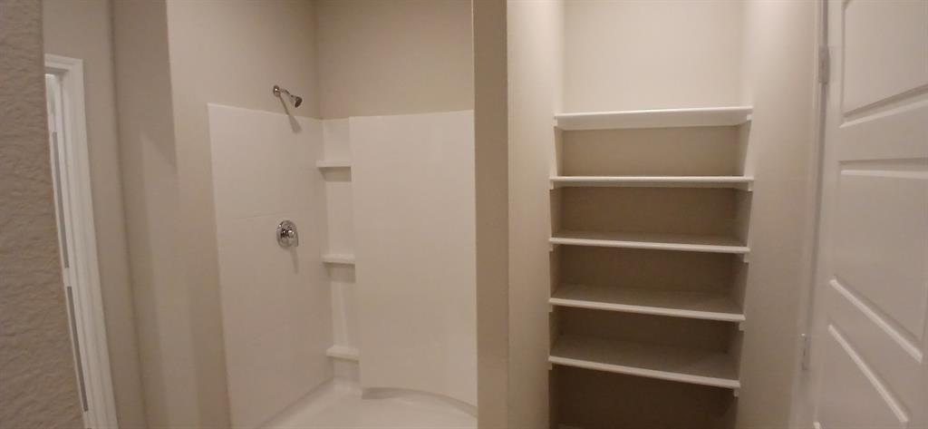 300 Perk Street Property Photo 5