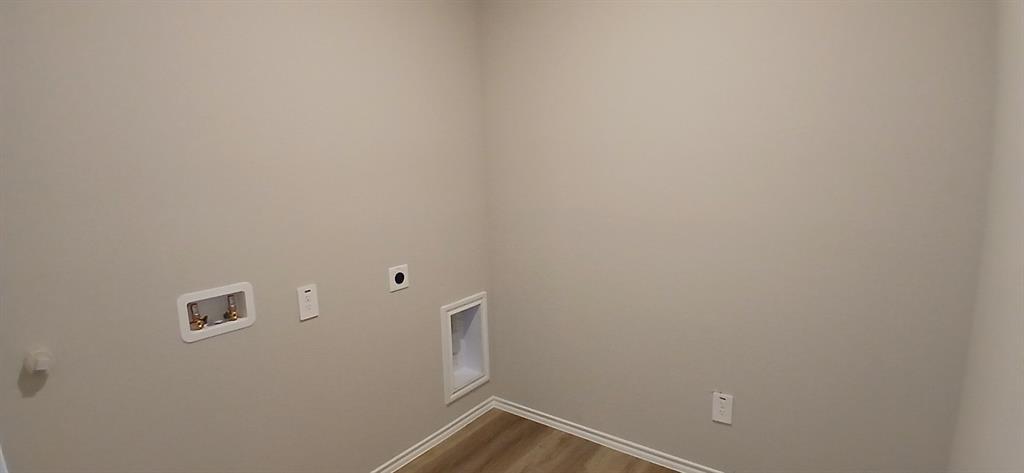 300 Perk Street Property Photo 12