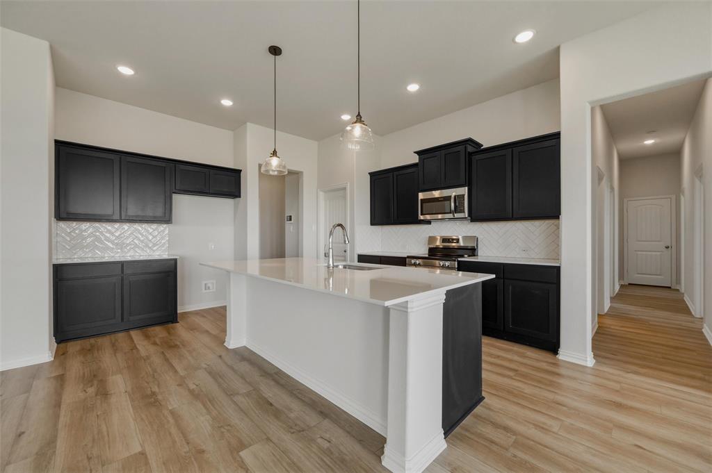 78 Aurora Avenue Property Photo 12