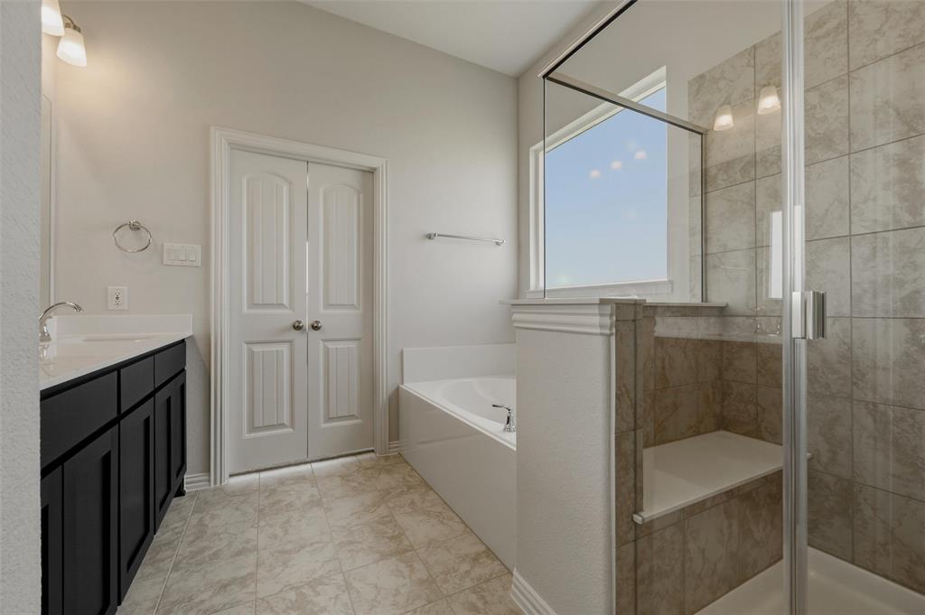 78 Aurora Avenue Property Photo 32